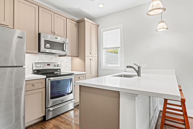 1216 Arlington Street, Houston, TX 77008