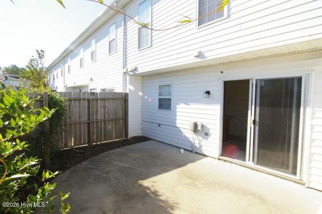 3979 Sterling Pointe Drive Mmm3, Winterville, NC 28590