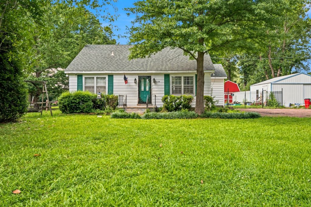 7228 Centralia Rd, Memphis, TN 38135