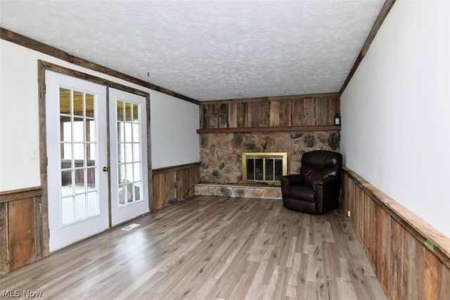 12395 Country Oaks Trail, Chardon, OH 44024