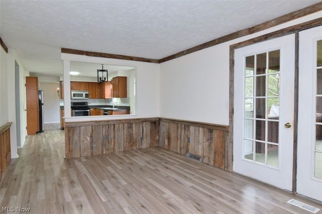 12395 Country Oaks Trail, Chardon, OH 44024