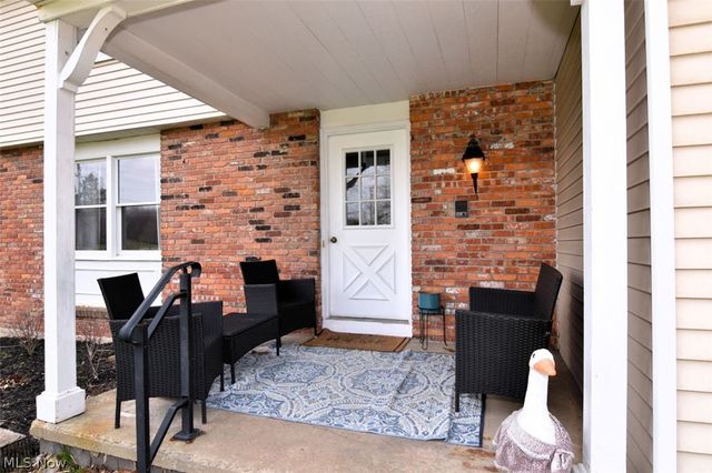 12395 Country Oaks Trail, Chardon, OH 44024