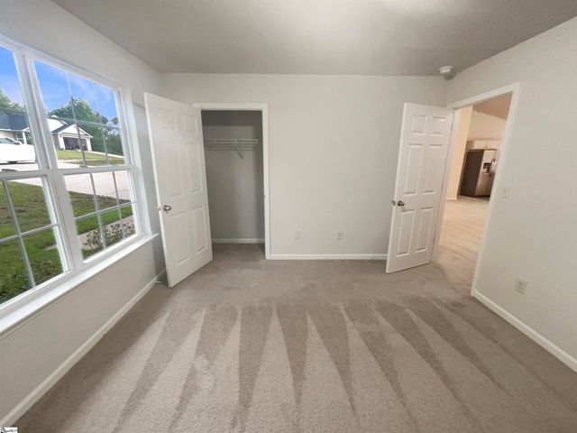 6 Elmsford Court, Piedmont, SC 29673