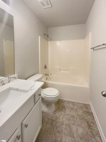 6 Elmsford Court, Piedmont, SC 29673