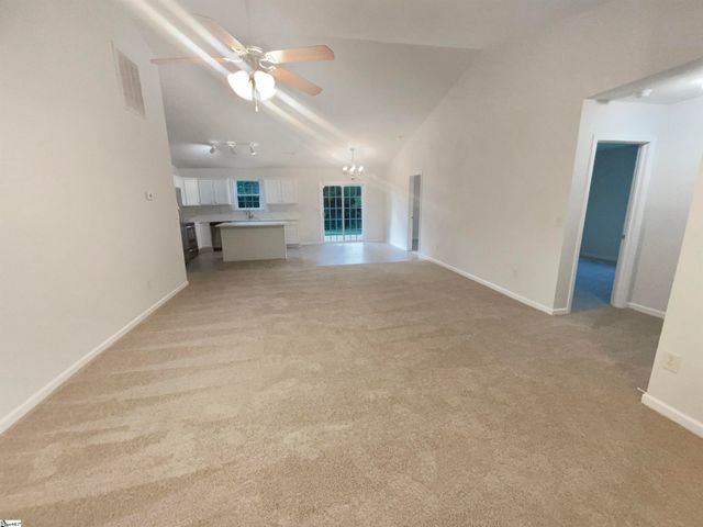 6 Elmsford Court, Piedmont, SC 29673