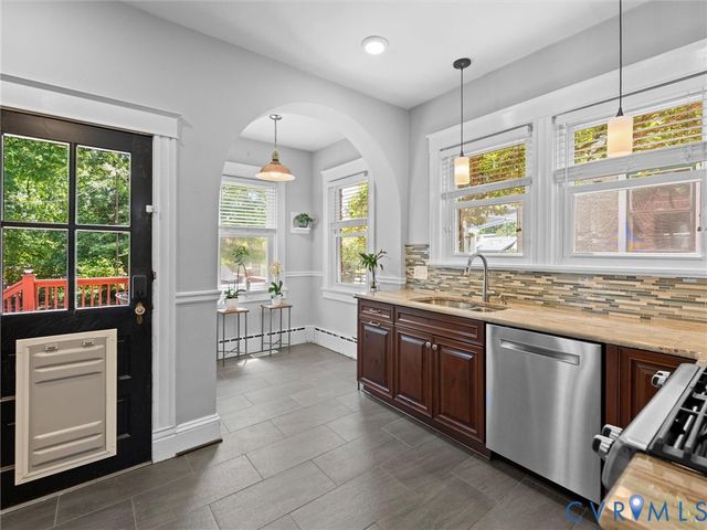 1303 W 42nd St, Richmond, VA 23225