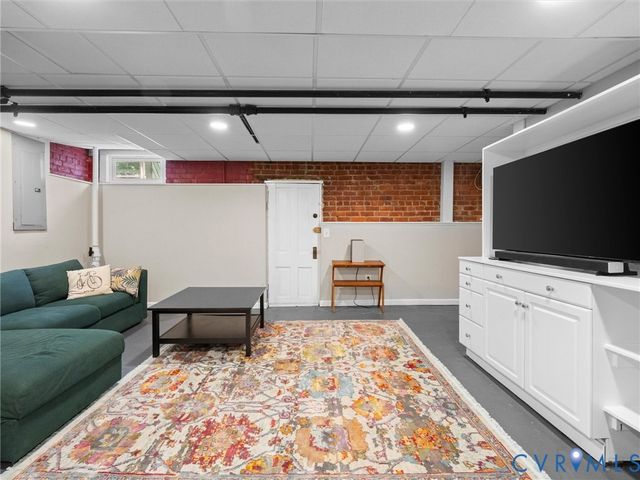 1303 W 42nd St, Richmond, VA 23225