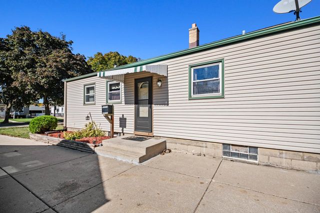 3612 S 24th STREET, Milwaukee, WI 53221