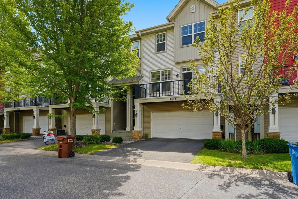 8336 Emery Parkway N, Champlin, MN 55316 — exterior