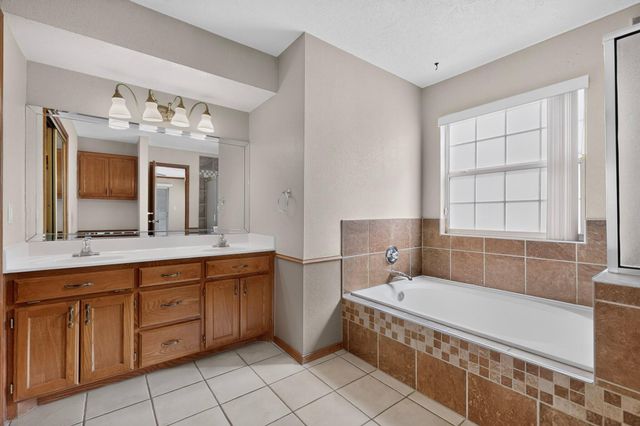 8305 Fairmont Drive NW, Albuquerque, NM 87120