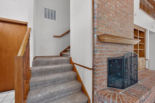 8305 Fairmont Drive NW, Albuquerque, NM 87120