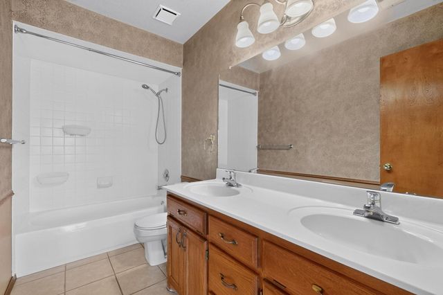 8305 Fairmont Drive NW, Albuquerque, NM 87120