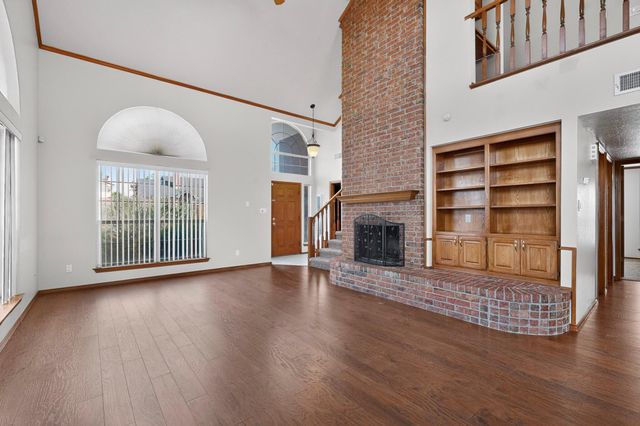 8305 Fairmont Drive NW, Albuquerque, NM 87120