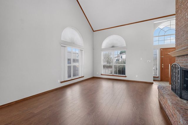 8305 Fairmont Drive NW, Albuquerque, NM 87120