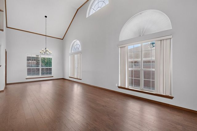 8305 Fairmont Drive NW, Albuquerque, NM 87120