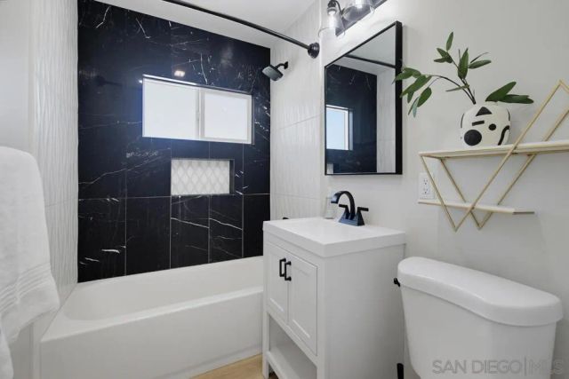 2718 Powhatan Ave., San Diego, CA 92117