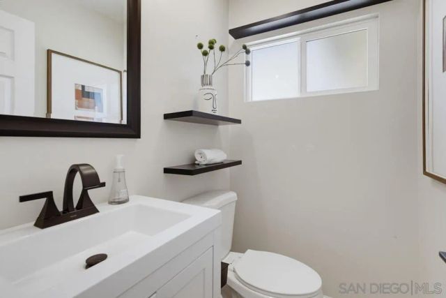 2718 Powhatan Ave., San Diego, CA 92117