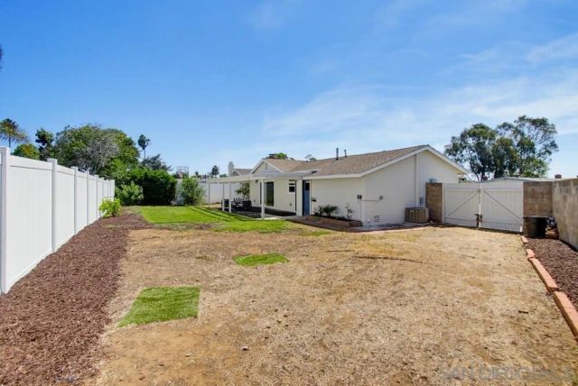 2718 Powhatan Ave., San Diego, CA 92117