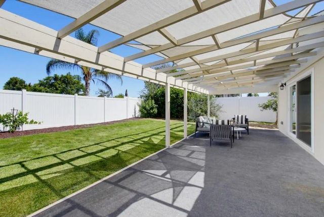 2718 Powhatan Ave., San Diego, CA 92117