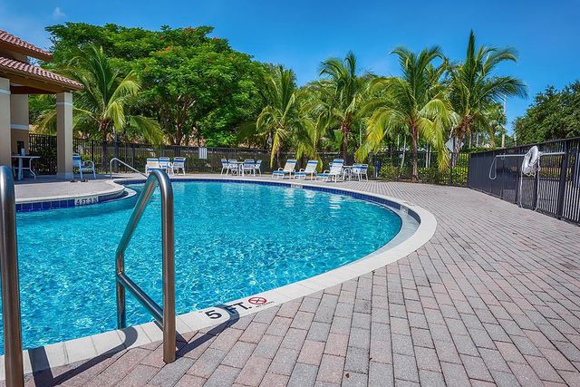 2502 NW 4th Street, Boynton Beach, FL 33426
