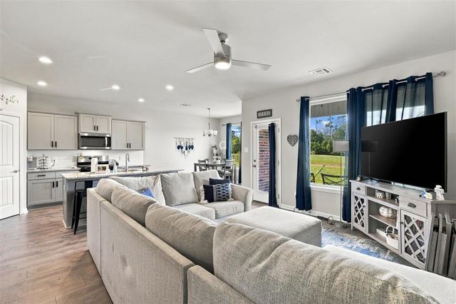 1735 Sawgrass Drive, Westlake, LA 70669