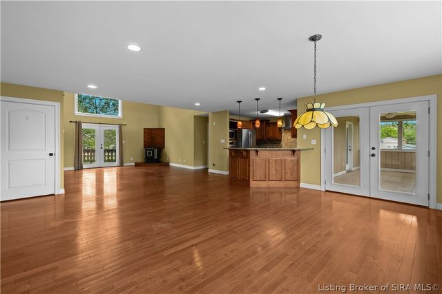 201 S 3rd Street, Jeffersonville, IN 47130