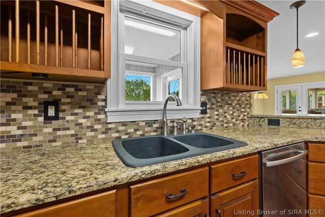 201 S 3rd Street, Jeffersonville, IN 47130
