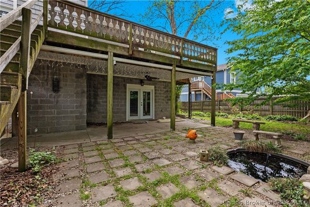 201 S 3rd Street, Jeffersonville, IN 47130