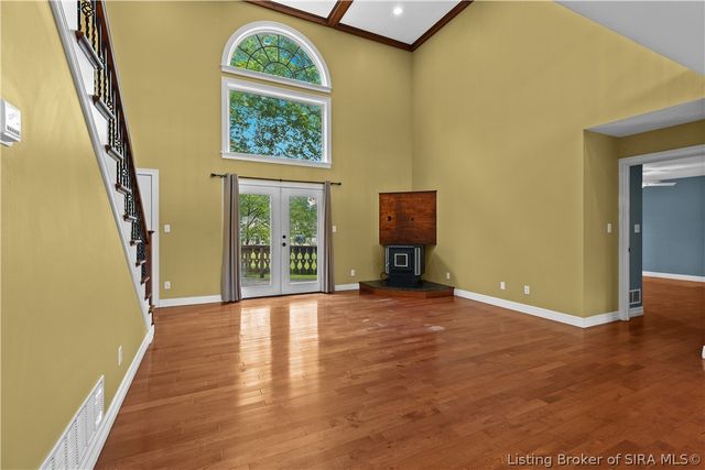 201 S 3rd Street, Jeffersonville, IN 47130