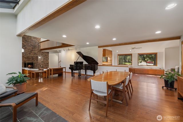 323 Keach Court, Steilacoom, WA 98388