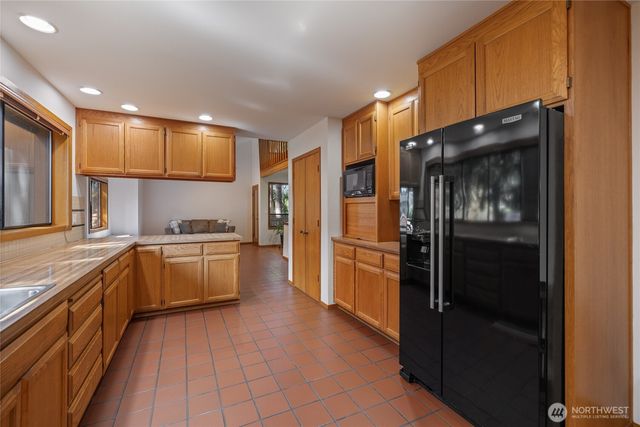 323 Keach Court, Steilacoom, WA 98388