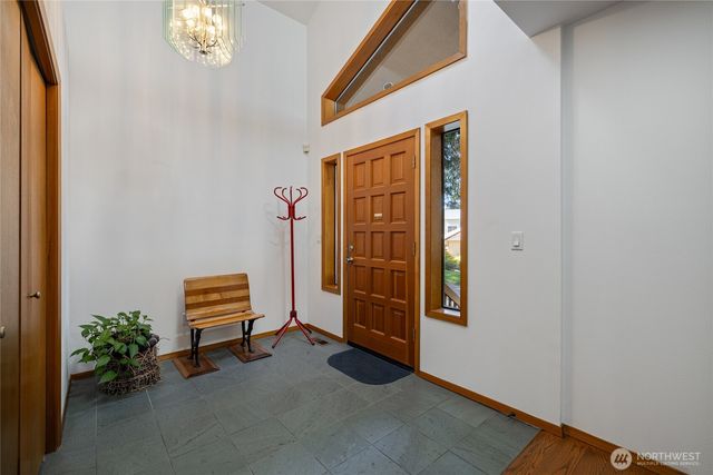 323 Keach Court, Steilacoom, WA 98388