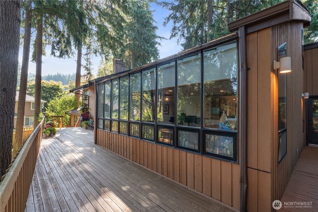 323 Keach Court, Steilacoom, WA 98388