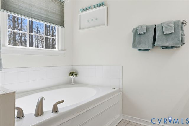 775 Snead Rd, Manakin Sabot, VA 23103