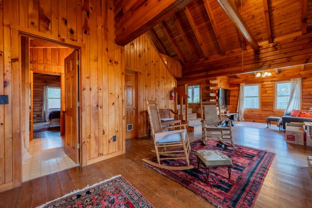 183 Pine Mountain RD NE, Floyd, VA 24091