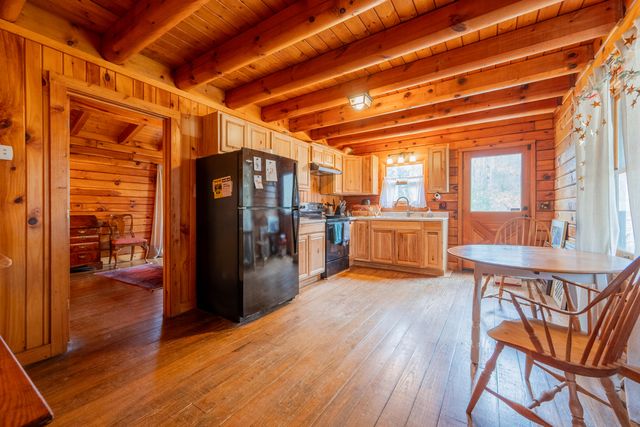 183 Pine Mountain RD NE, Floyd, VA 24091
