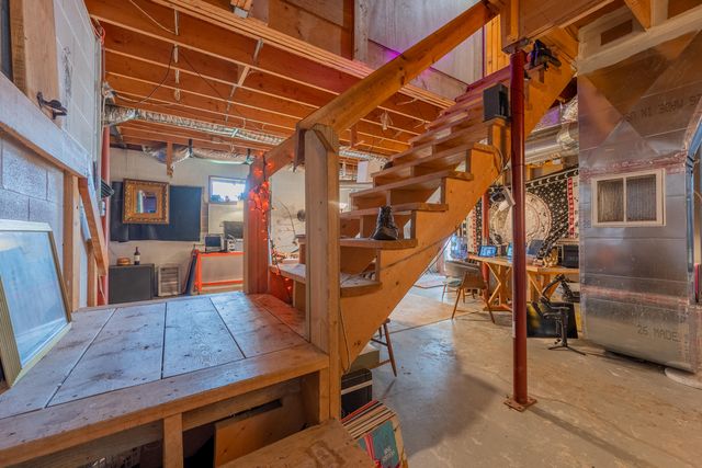 183 Pine Mountain RD NE, Floyd, VA 24091