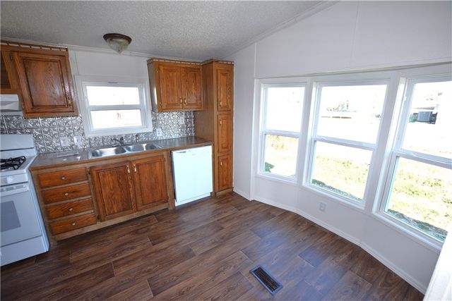 413 W Willow Street, Stilwell, OK 74960