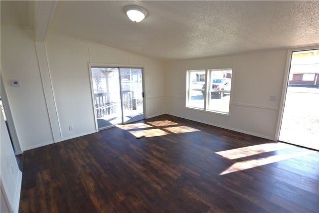 413 W Willow Street, Stilwell, OK 74960