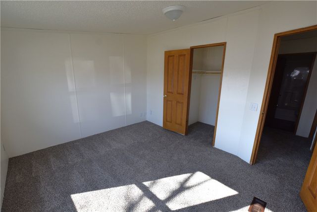 413 W Willow Street, Stilwell, OK 74960