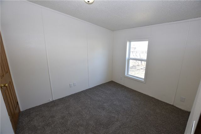 413 W Willow Street, Stilwell, OK 74960