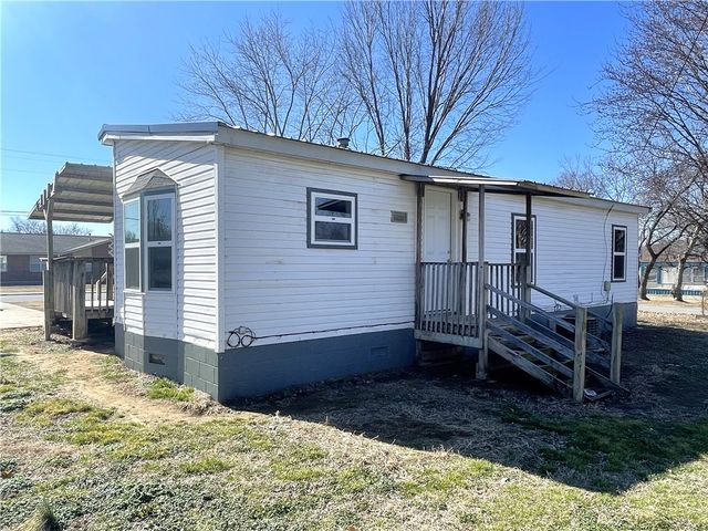 413 W Willow Street, Stilwell, OK 74960