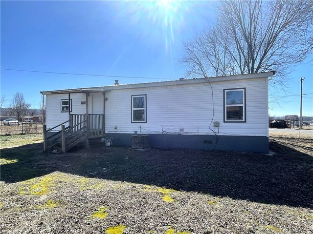 413 W Willow Street, Stilwell, OK 74960