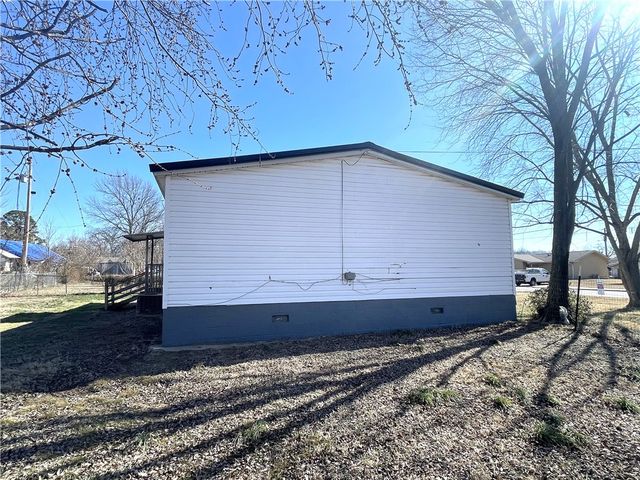 413 W Willow Street, Stilwell, OK 74960