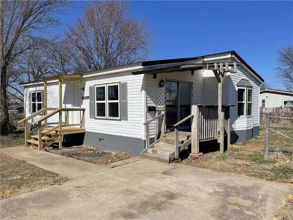 413 W Willow Street, Stilwell, OK 74960