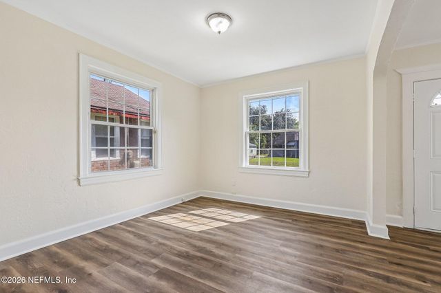 5902 SPRINGFIELD Boulevard, Jacksonville, FL 32208
