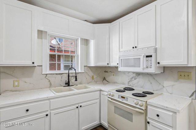 5902 SPRINGFIELD Boulevard, Jacksonville, FL 32208