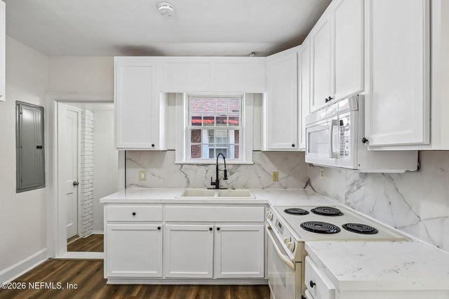 5902 SPRINGFIELD Boulevard, Jacksonville, FL 32208
