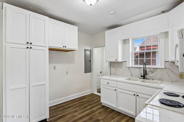 5902 SPRINGFIELD Boulevard, Jacksonville, FL 32208