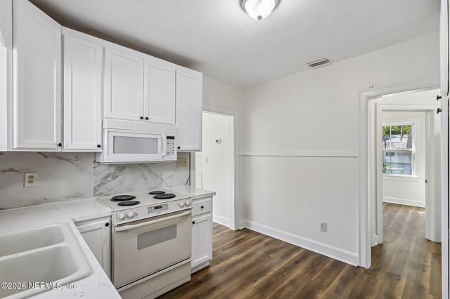 5902 SPRINGFIELD Boulevard, Jacksonville, FL 32208